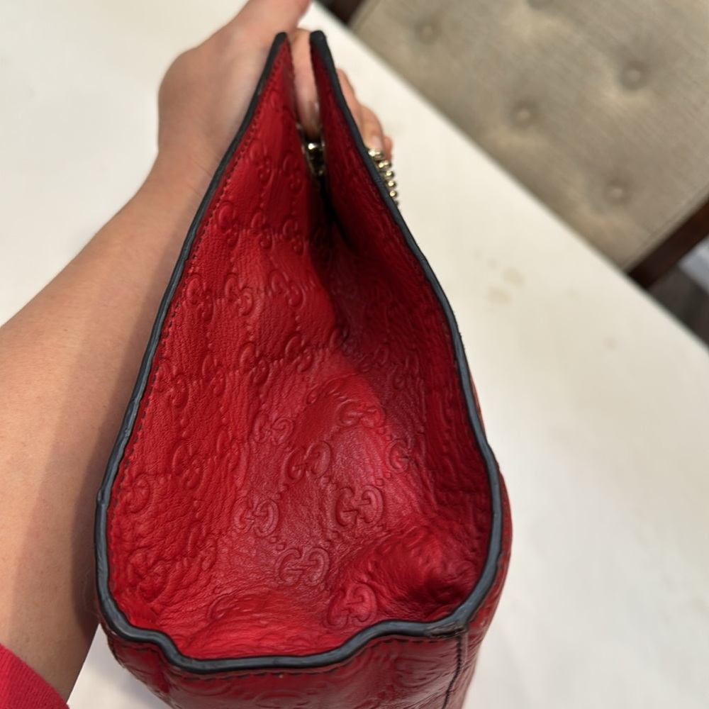 Authentic Gucci Emily Guccisima chained shoulder bag - Picture 5 of 15